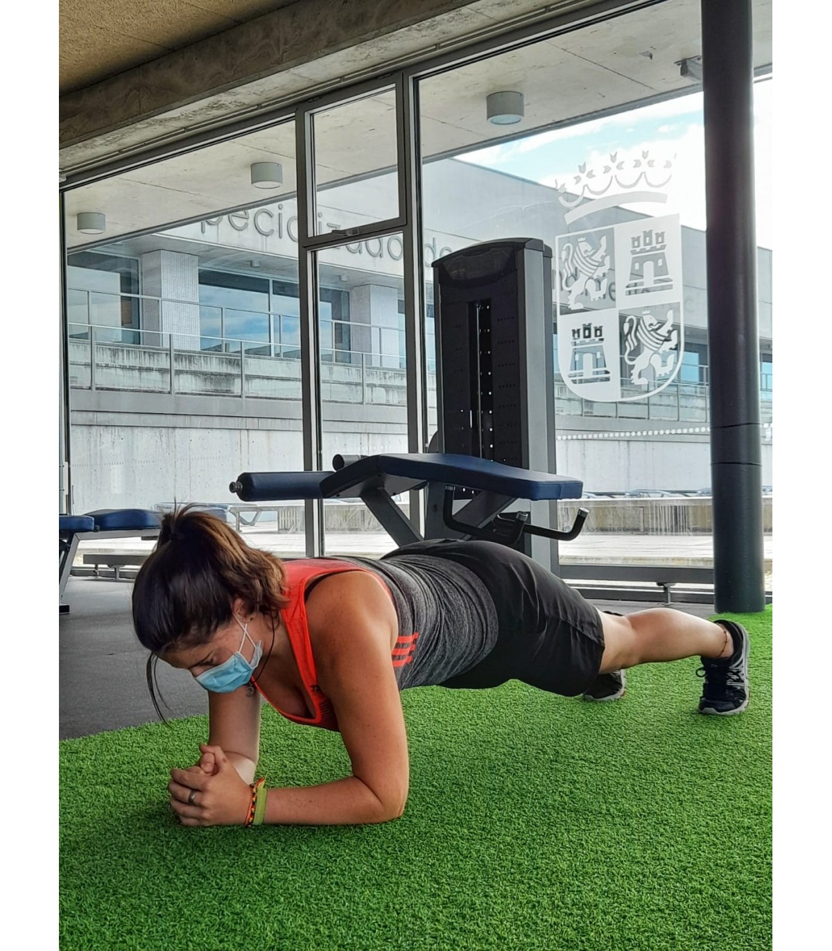 ENTRENA CON RUTH Y NORA VALLSALUD